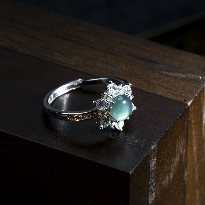 轻奢时尚高级感满钻危地马拉天然蓝水翡翠大蛋面镶嵌女戒高级指环