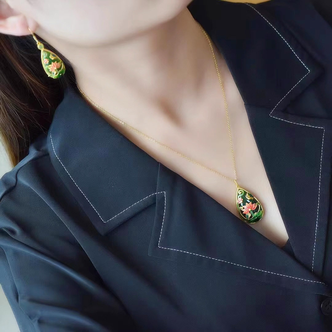 中国风景泰蓝复古莲花水滴吊坠女民族风旗袍配饰镀金锁骨链项坠