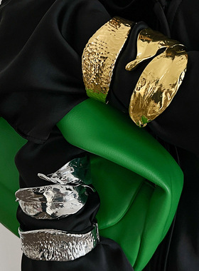 精美饰品包邮 个性不规则树叶弹簧手镯 夸张宽面金属感bracelet女