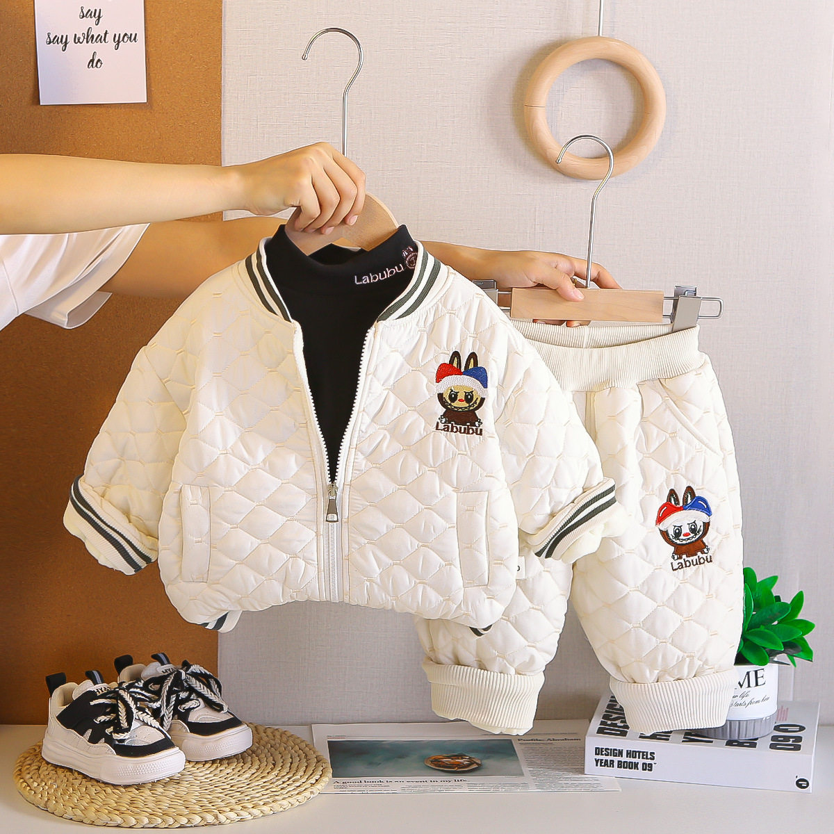 男宝宝冬季加厚棉服三件套