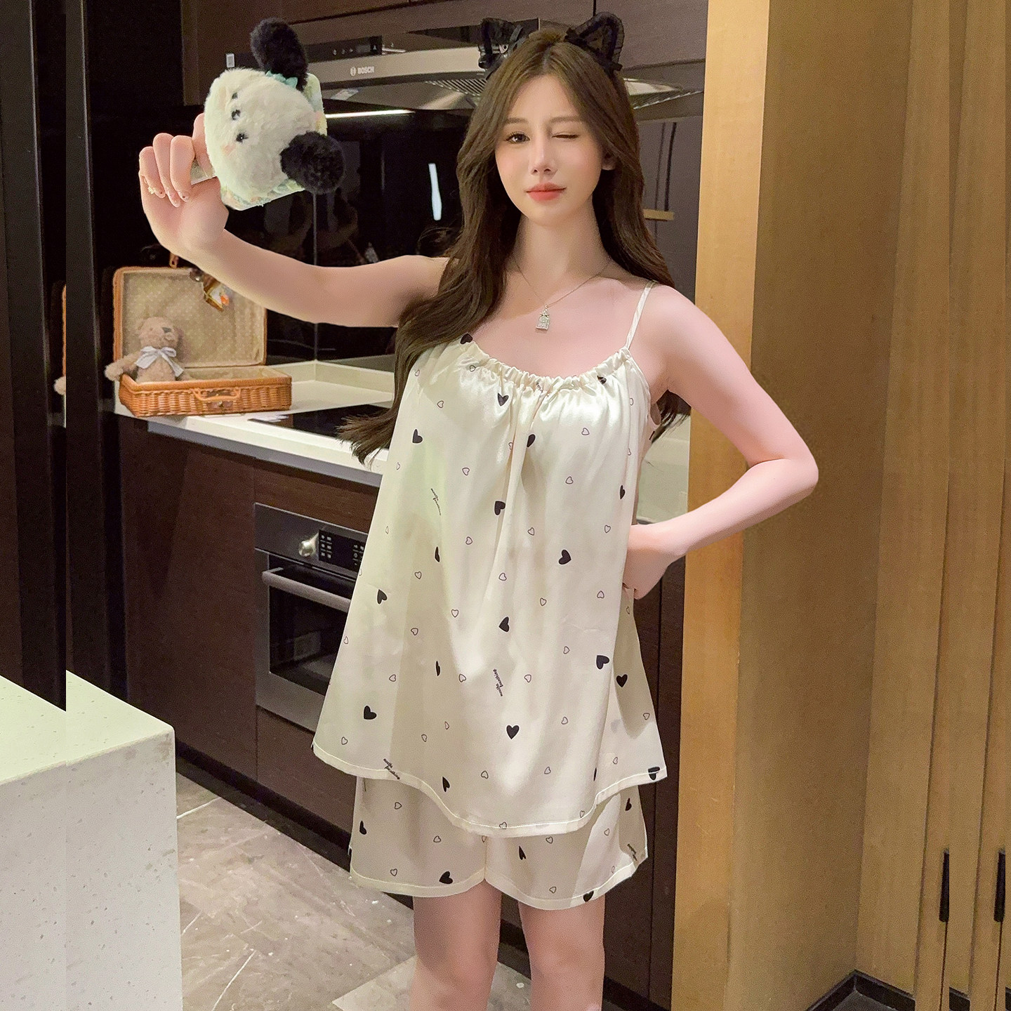 2025新款女士冰丝吊带短裤套装