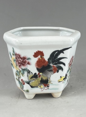 景德镇陶瓷器粉彩全家福六方花盆公鸡图家居装饰摆件