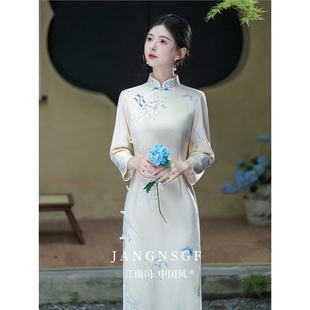 江南司造丨旗袍素雅中袖长款年轻款优雅轻国风订婚晨袍绝美2025年
