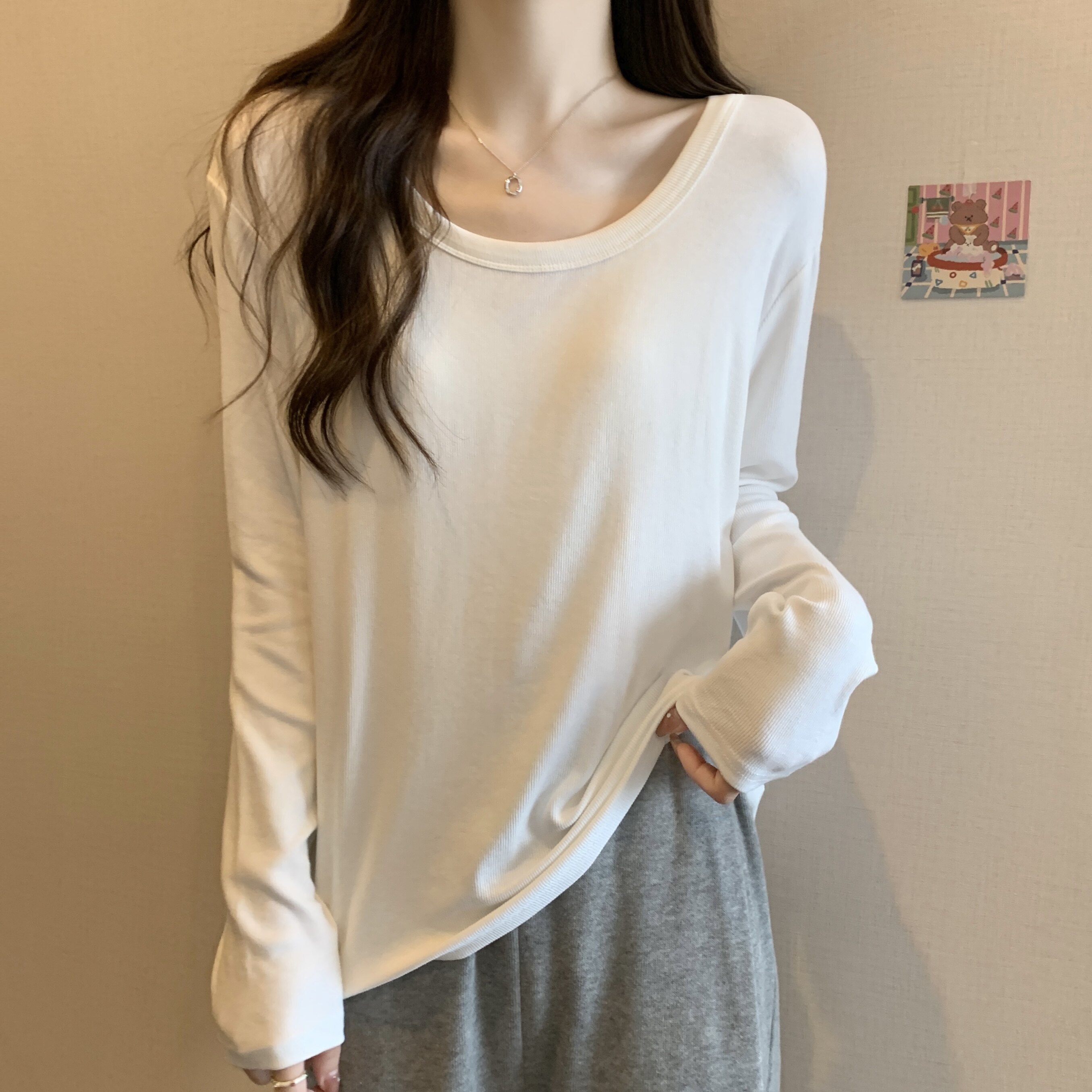 品牌折扣正品女装断码清仓特价不能退换棉白色U领长袖T恤2026秋季