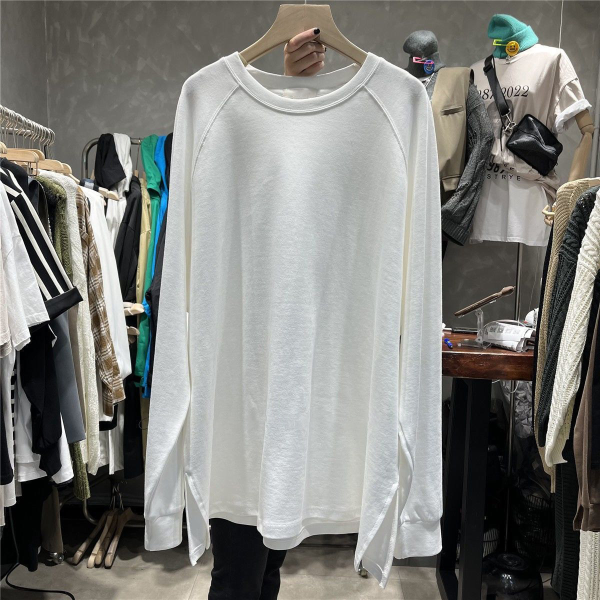 品牌折扣正品女装断码清仓特价不能退换中长款白色长袖T恤女春季