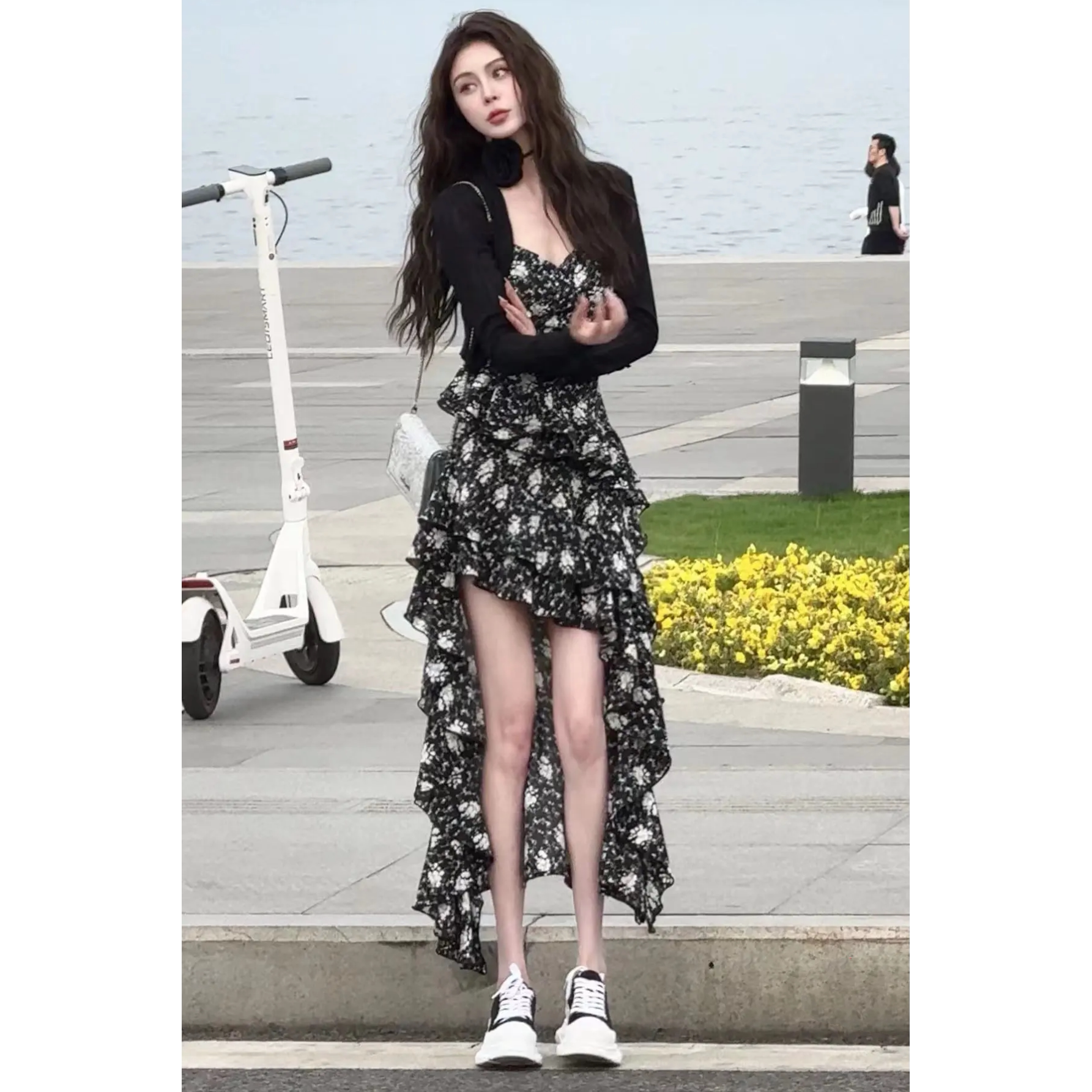 品牌折扣正品女装断码清仓特价不能退换法式荷叶边吊带碎花连衣