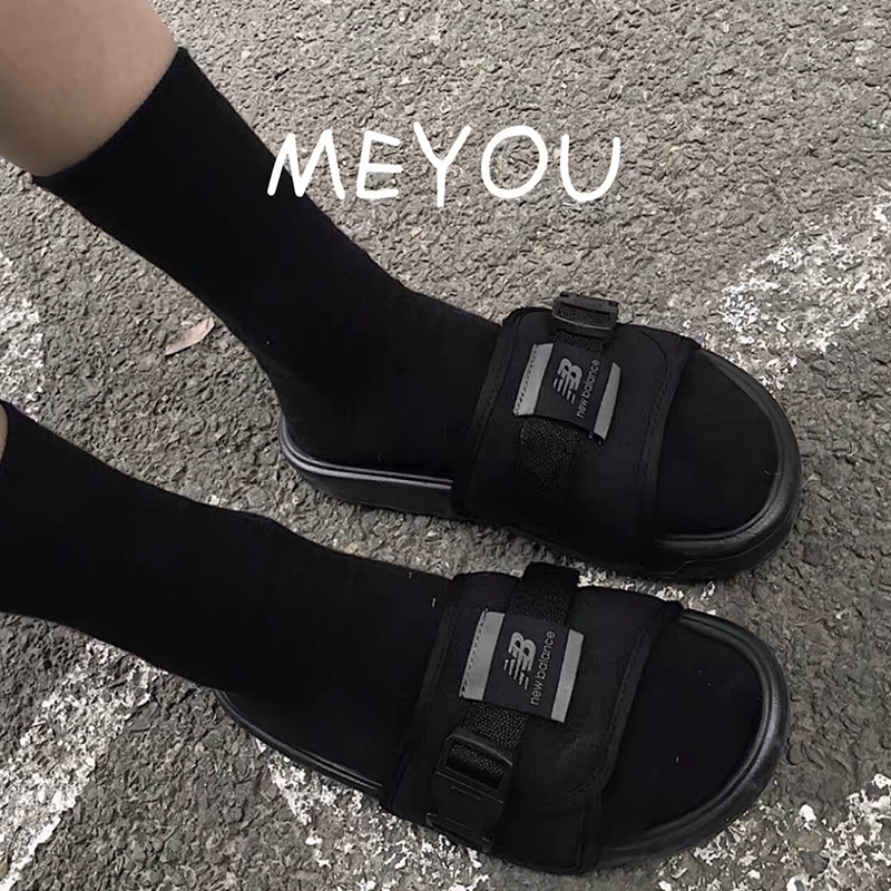 夜间教习室中筒袜学院风