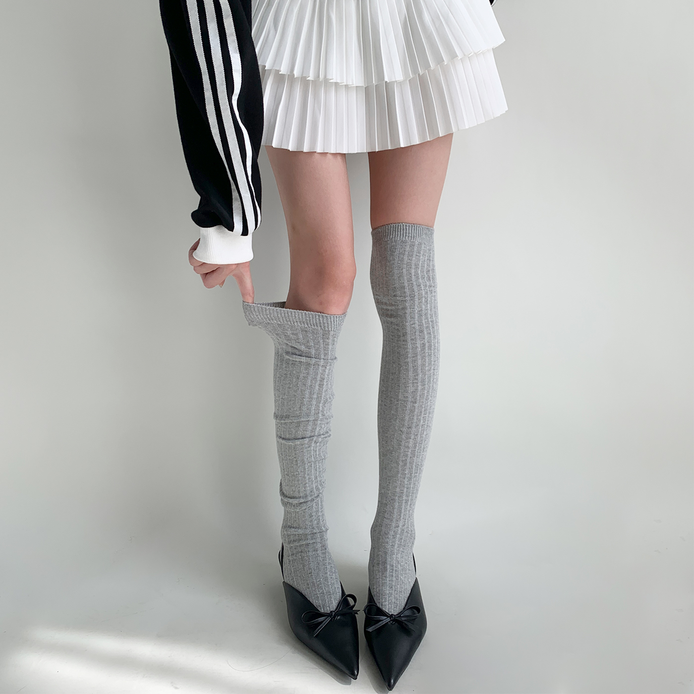 夜间教习室灰色过膝袜秋冬jk长筒堆堆袜子女春秋竖条纹高筒大腿袜