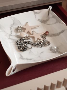 家里中心皮革质感大理石纹方形首饰化妆品收纳盒桌面梳妆台北欧