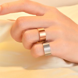 小众设计拉丝戒指尾戒小指女情侣对戒宽版小尺寸素圈轻奢黄金色2