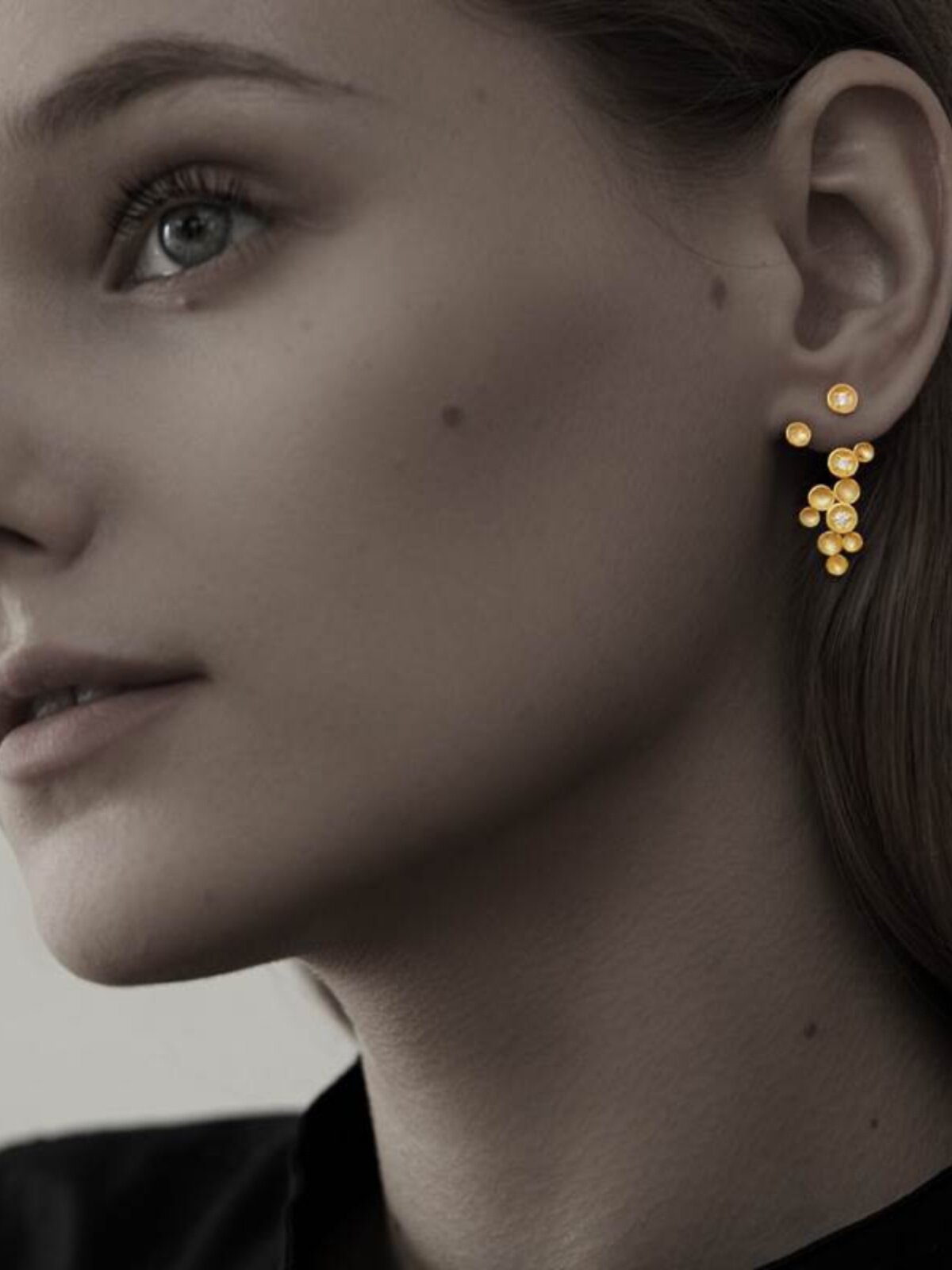 WANSU FANXING S  별이 빛나는 하늘 귀걸이 유행 귀걸이 라이트 럭셔리 틈새 디자인 여성 모델