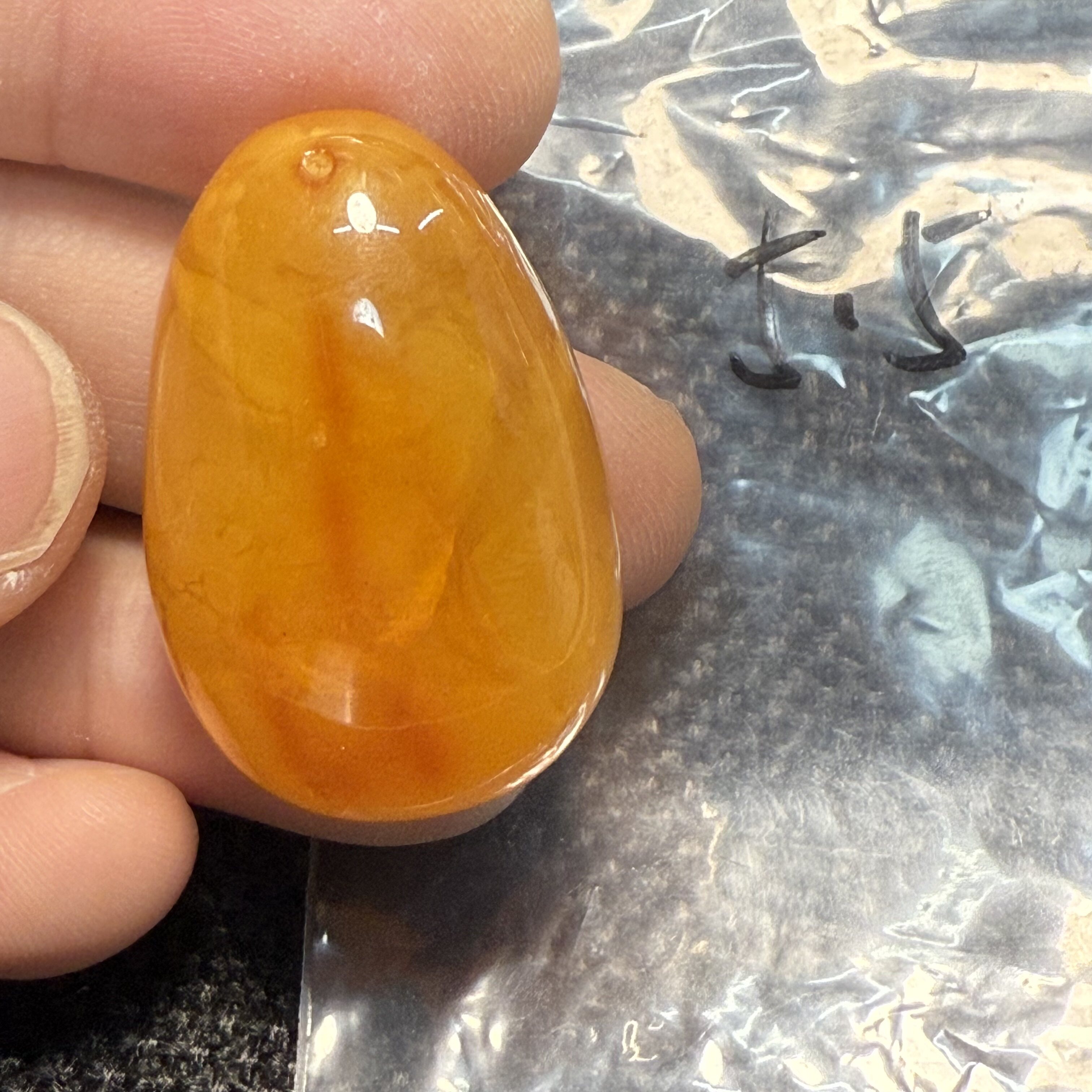 天然蜜蜡原石吊坠 平安扣 带皮