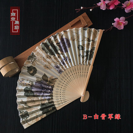 女式夏季随身便携可爱折叠中国风真丝折扇古典汉服小巧扇随身包邮