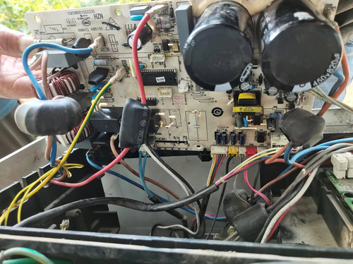 海尔空调KFR-72W/0323室外机电脑版 0011800179AX主板模块E227809