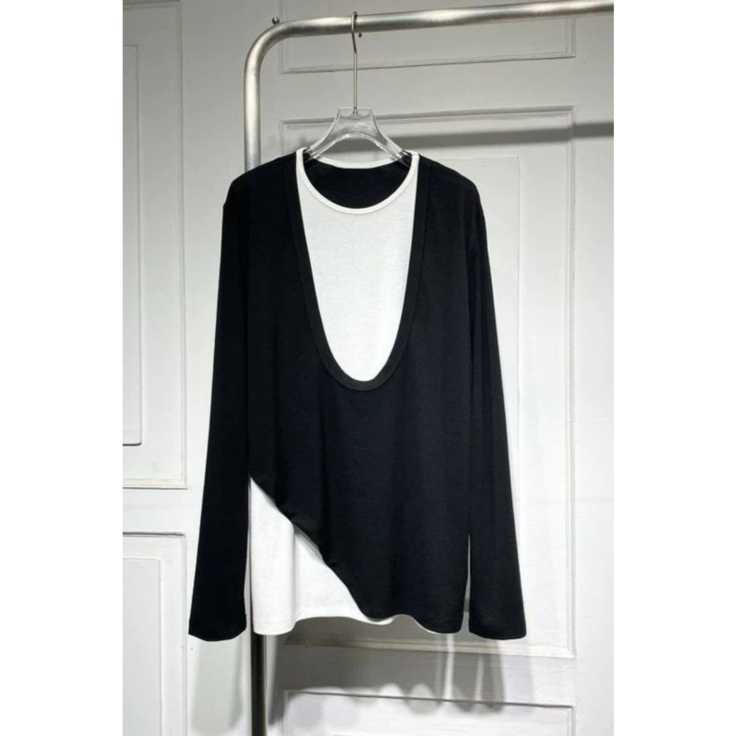 假两件撞色长袖拼接上衣