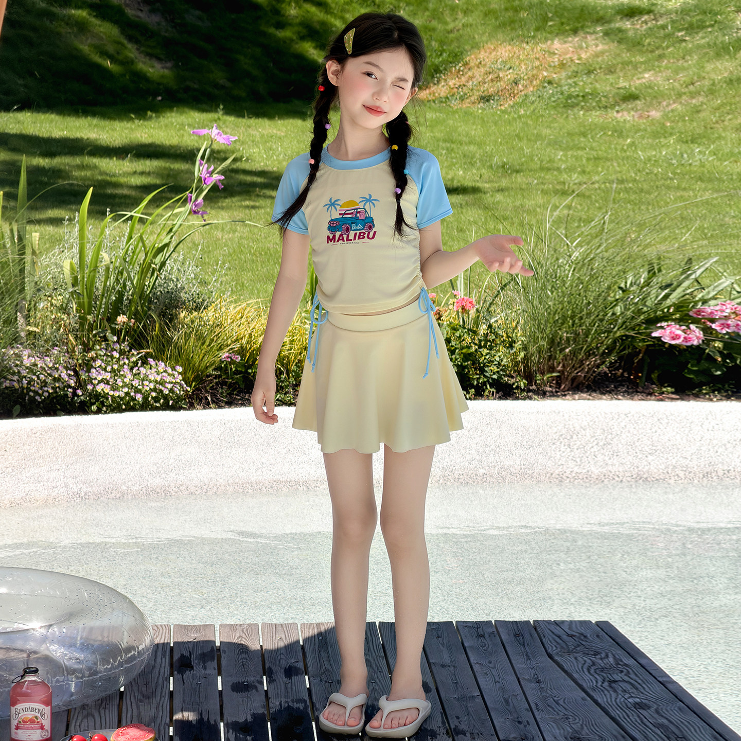 泳衣女儿童夏季2026新款女孩高颜值分体泳装女大童绝美速干游泳衣图片