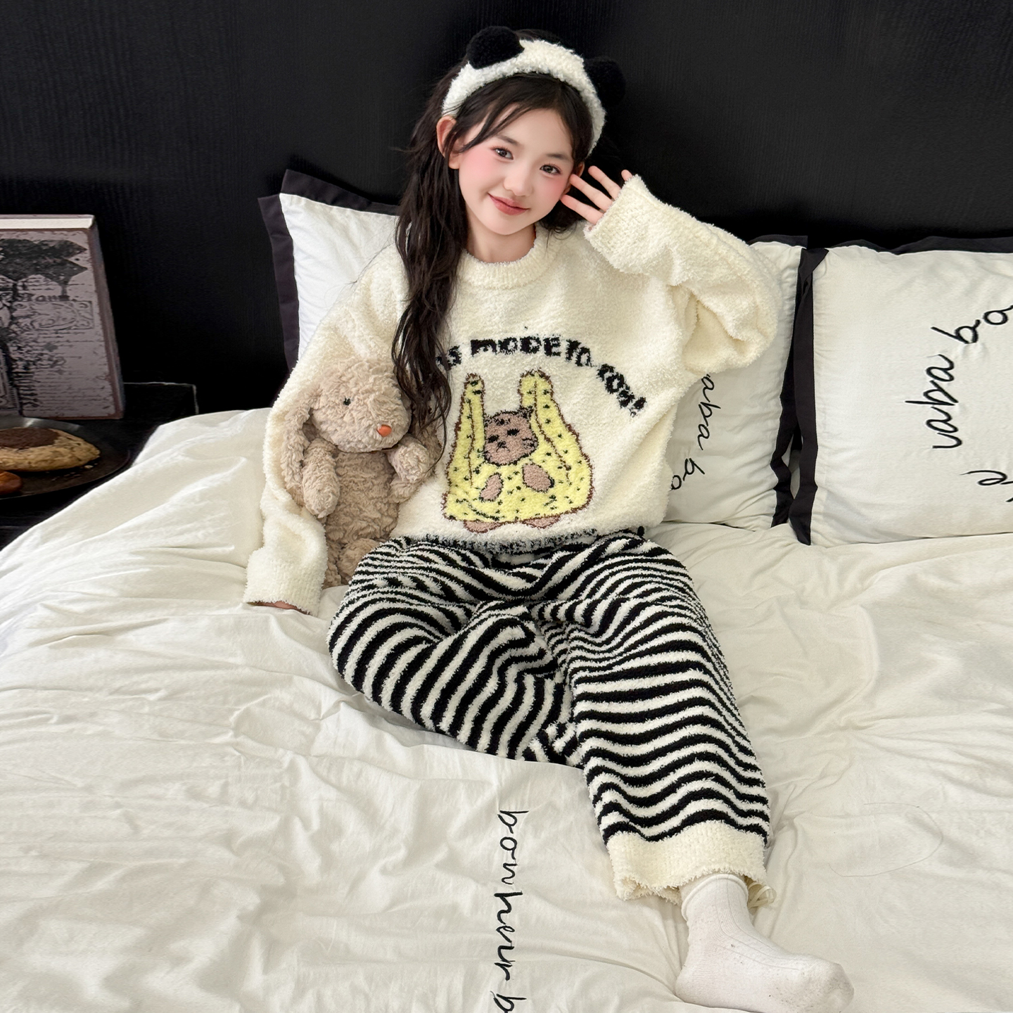 儿童睡衣女孩2025新款女童半边绒家居服青少年冬季加厚珊瑚绒套装