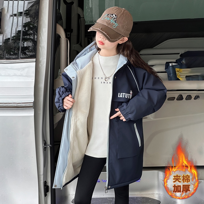 女童冬装外套2025新款儿童加绒派克服大童女孩冬季加厚中长款棉服