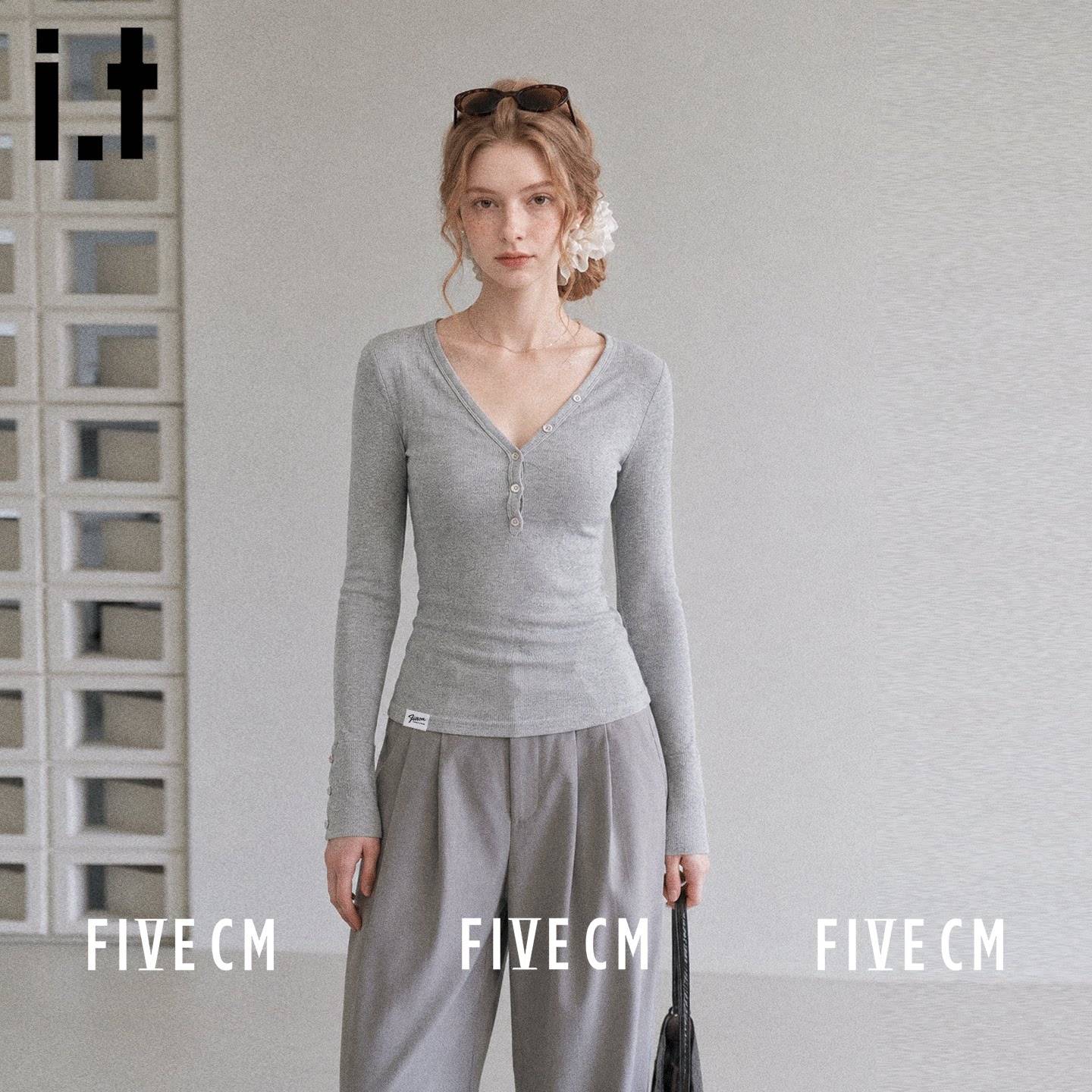 itFIVECM韩系简约V领长袖T恤女