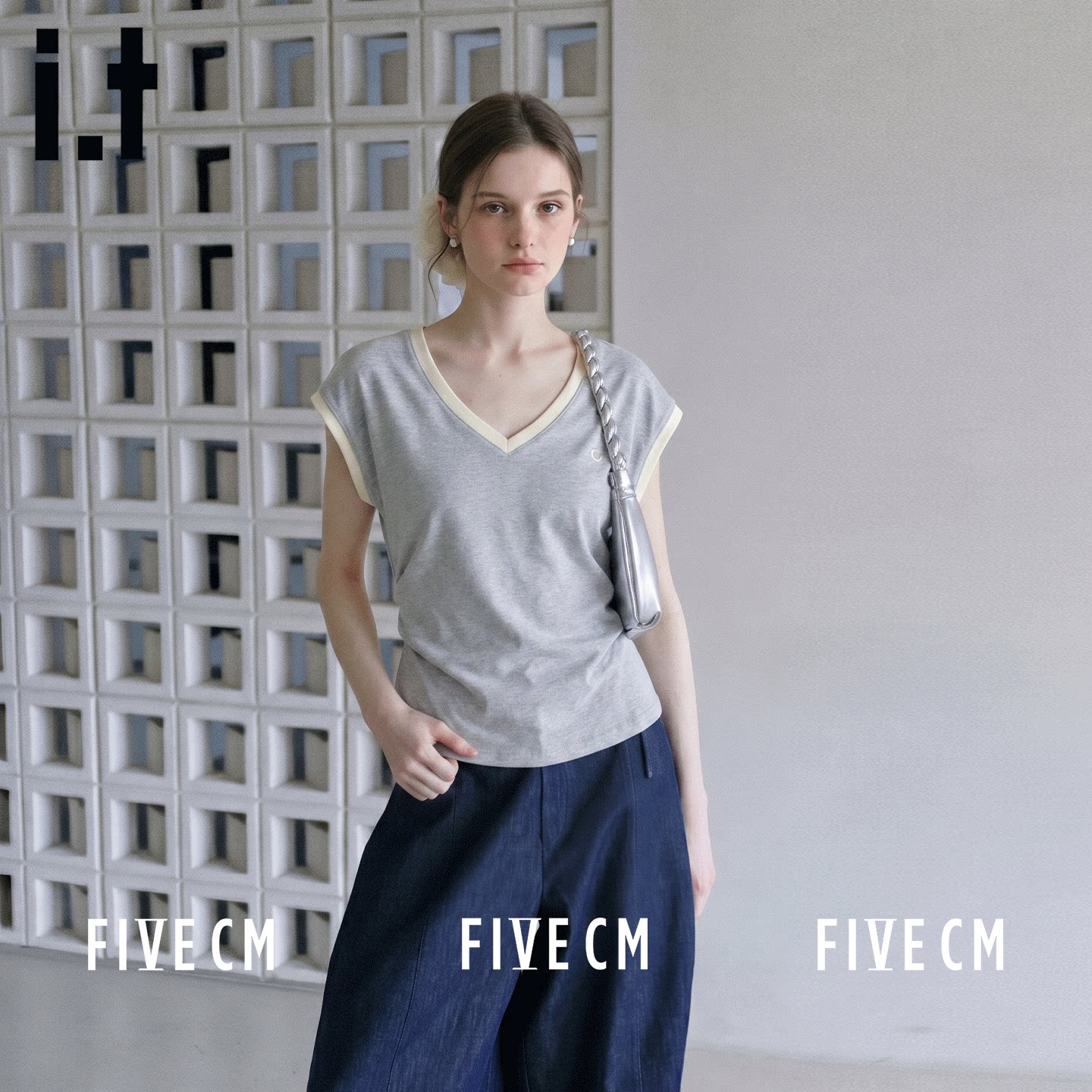 itFIVECM韩系撞色V领短袖女