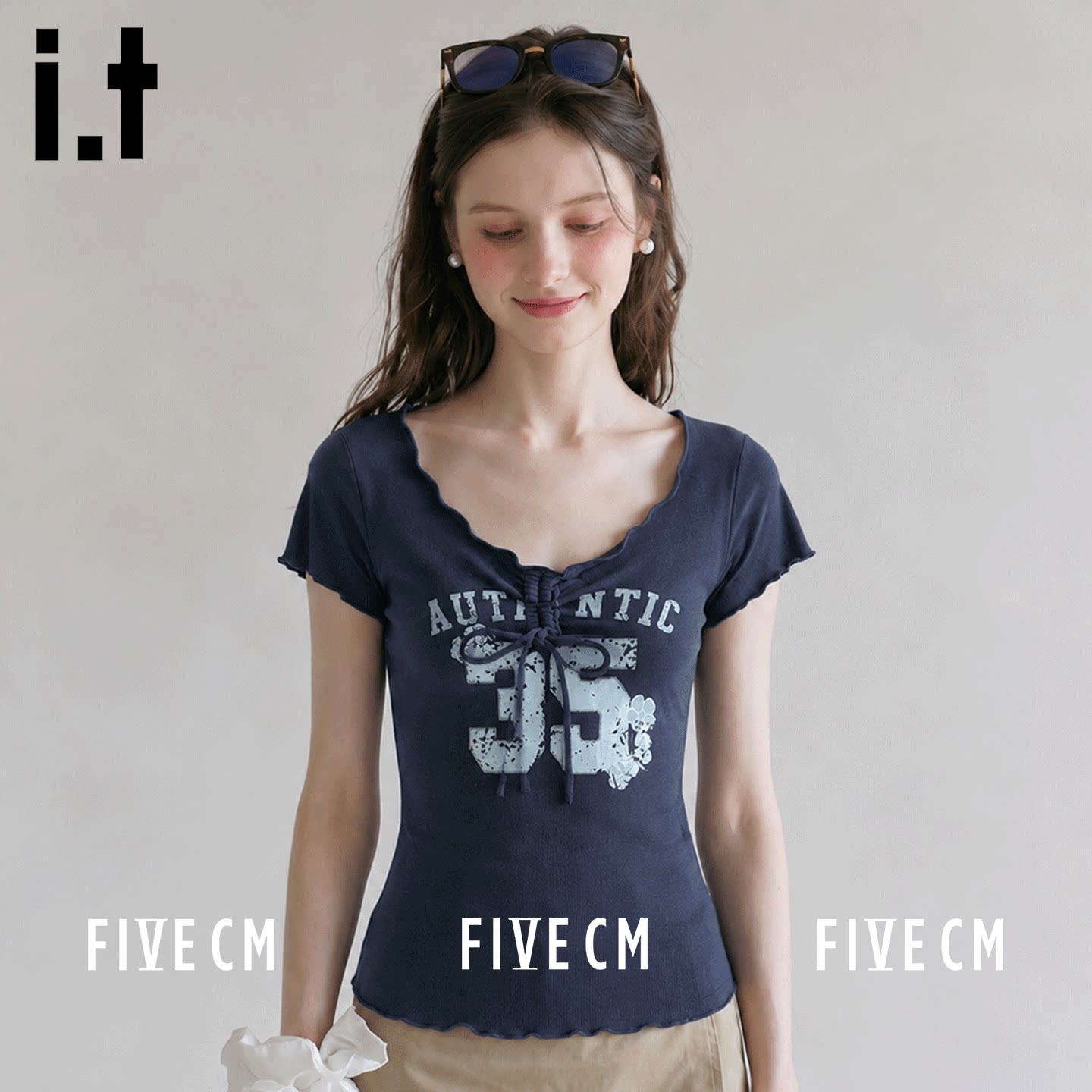 itFIVECM波浪边U领短袖T恤女