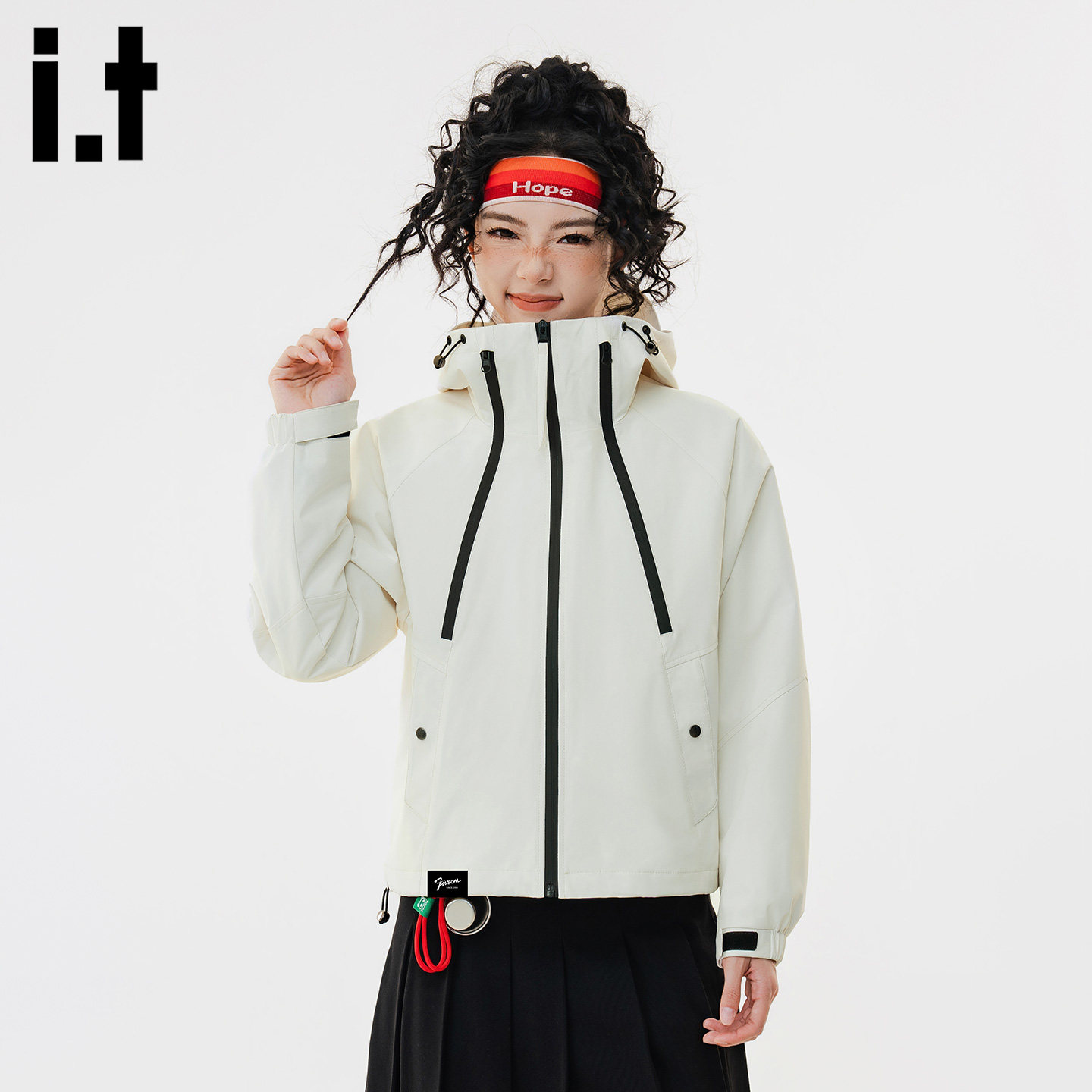 it :5cm/FIVECM短款设计感冲锋衣女春季防风防水高级感连帽外套潮