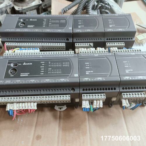 台达DVP40ES200R PLC二台，带扩展DVP04AD