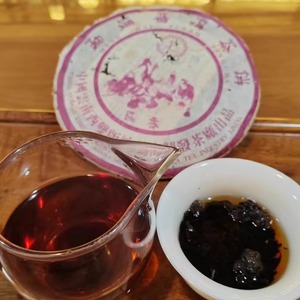 2004年兴发茶厂7572陈香熟普七子饼茶叶普洱熟茶云南勐海普洱茶饼