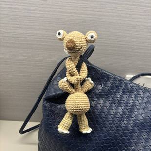 冰川世界河狸树懒松鼠毛绒玩偶抽象手工编织书包包挂件创意伴手礼