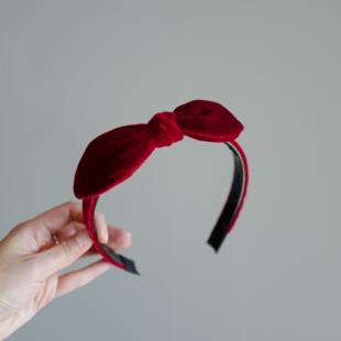 丝绒酒红色蝴蝶结儿童有齿碎发箍新年立体兔耳朵带齿防滑头箍压发