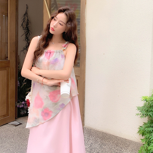 高级小众不撞款文艺风粉色吊带连衣裙女夏超火好看绝美松弛感长裙图片