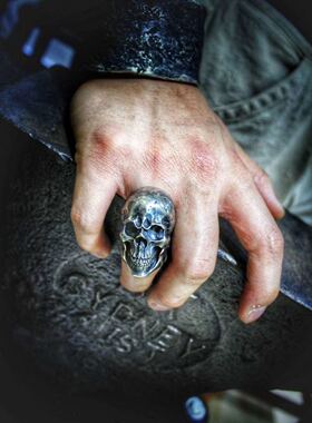 日本骷髅纯银美式风暗黑戒指