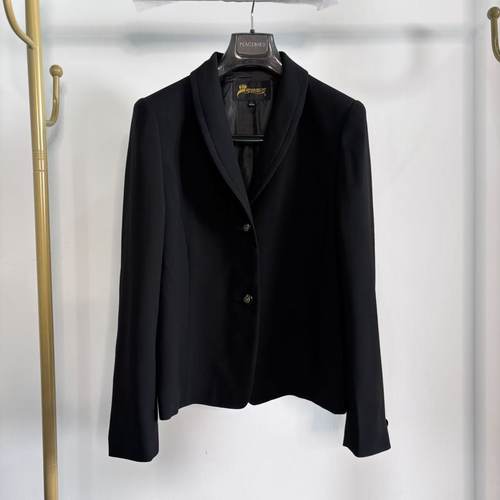 不粘毛！不易皱！春秋款简洁版修身小西装短外套黑色上衣女休闲