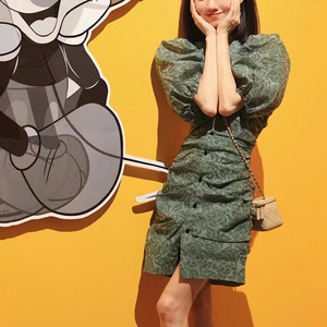 法式泡泡袖名媛风连衣裙收腰小个子轻熟风女装洋气减龄欧洲站夏装