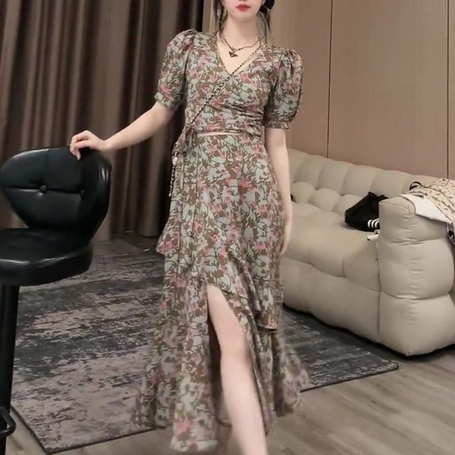 感穿搭小个子网红高端精致成套搭配减龄碎花套装裙子女夏