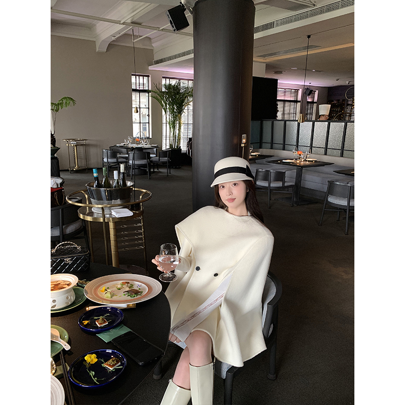 高级感围巾款斗篷披肩羊毛大衣