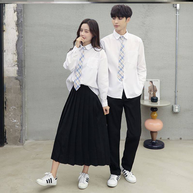 高校制服价格 高校制服图片 星期三