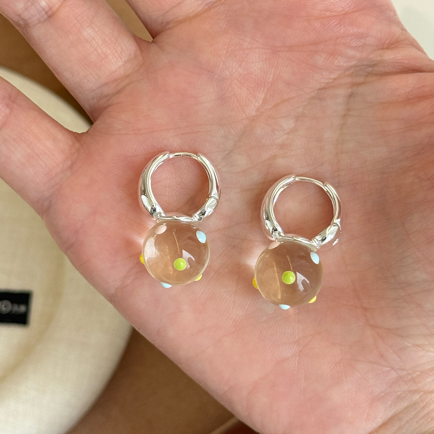 大米饰品】可爱彩色圆球透明圆珠耳环女气质轻奢法式设计感耳扣
