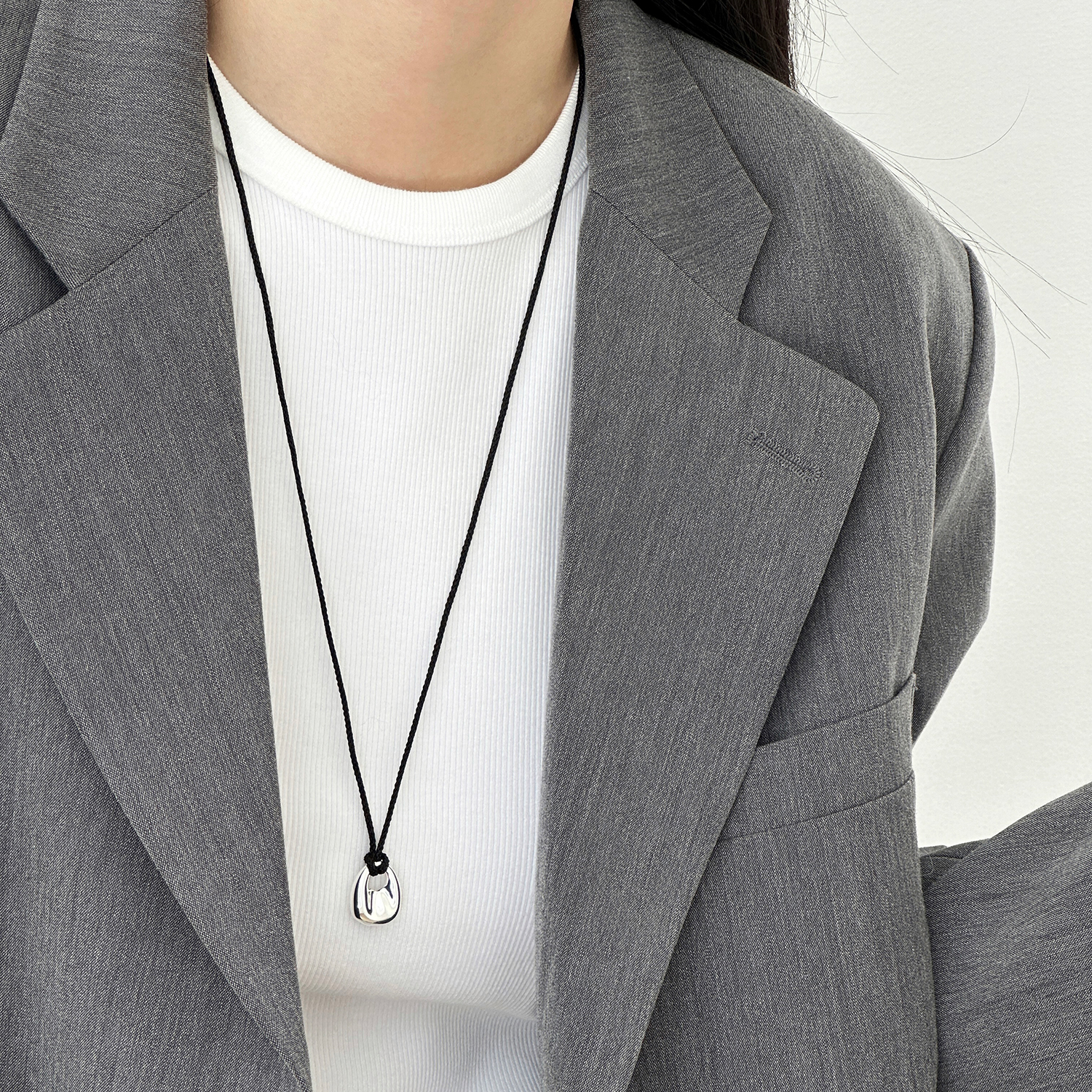 小众设计感2024新款水滴吊坠颈链