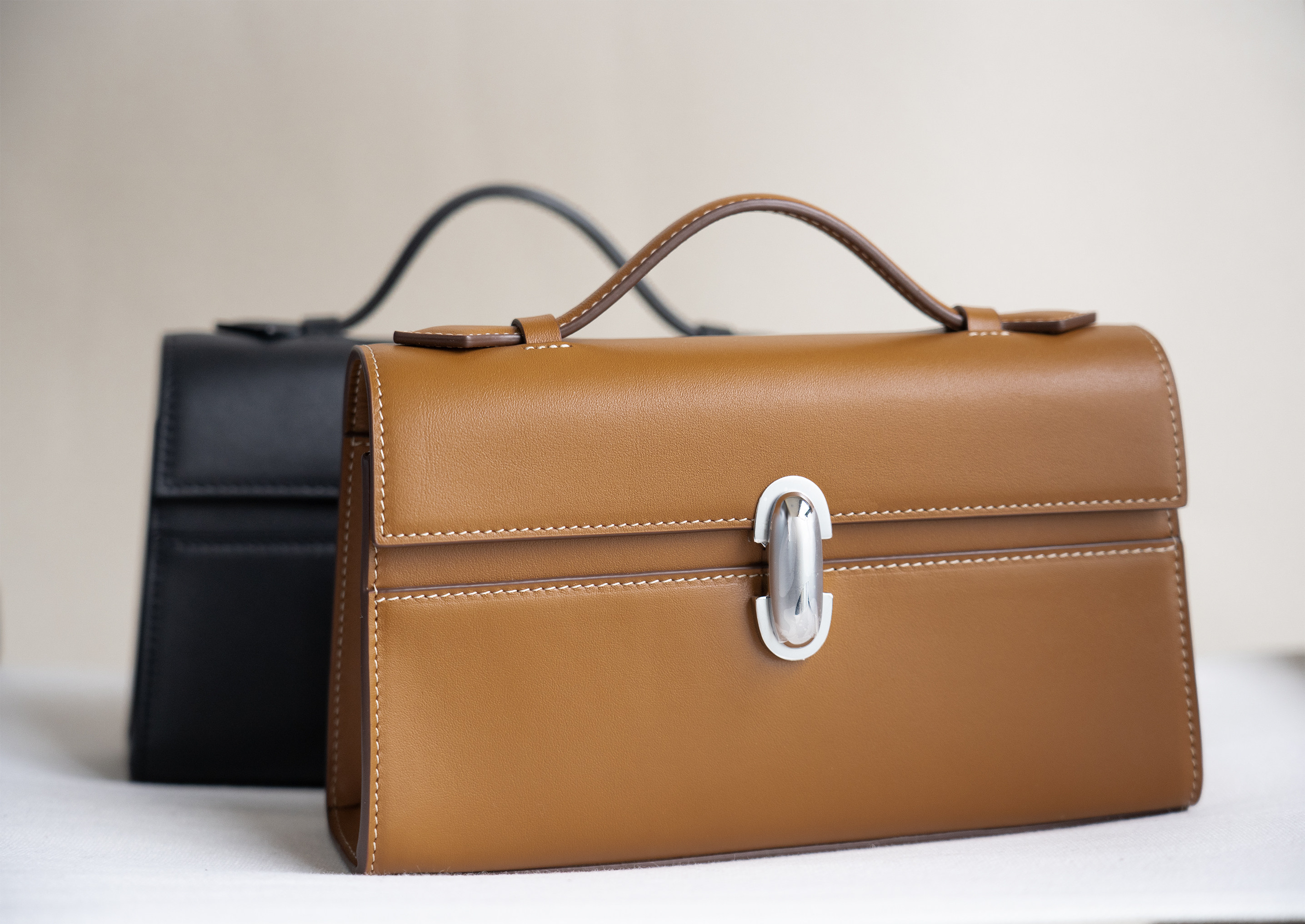 小众天花板 高质感复古优雅 头层牛皮磁扣真皮手柄方形小坤包