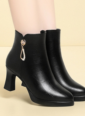 经典黑色款女士中老年妈妈优雅增高加绒时装靴小个子气质粗跟短靴