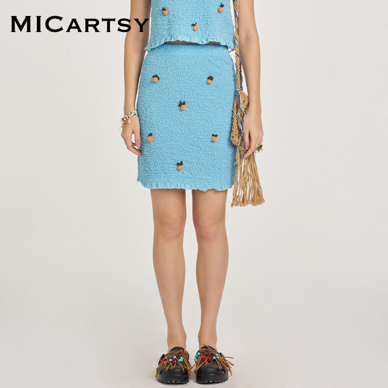 MICartsy王紫珊2025春夏新款蓝色手工钩编小橘子荷叶边半身裙