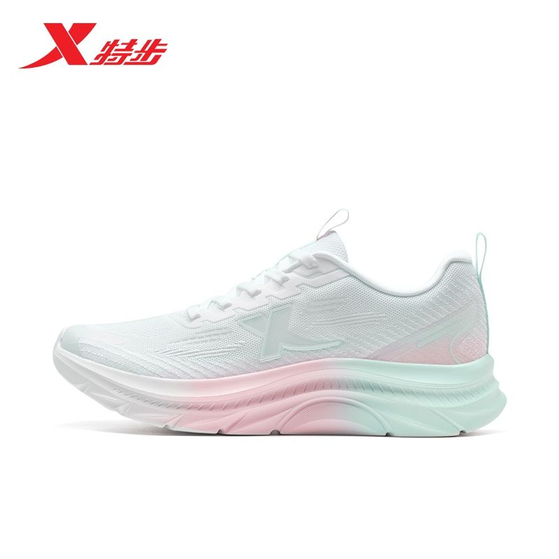 特步女鞋基础跑鞋网面透气
