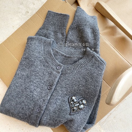 M**c同款，柜上1.5K+！！手工钉钻爱心~软糯羊毛羊绒开衫针织毛衣