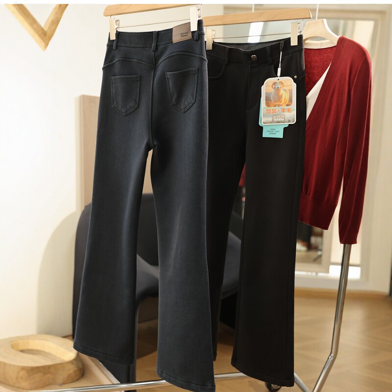 AMR UU◆显腿长 加绒加厚高腰微喇休闲黑色马蹄裤女2025新款冬季