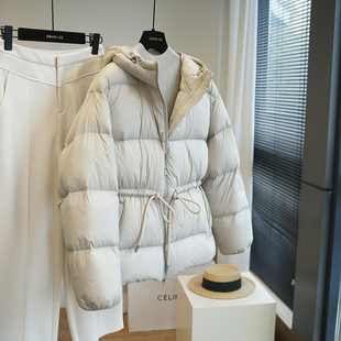 轻盈泡芙90白鸭绒收腰显瘦连帽加厚羽绒服女休闲短款 A64M 外套冬季