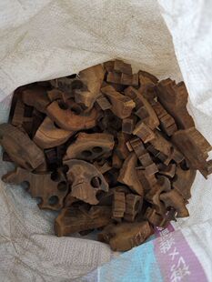 巴布亚印尼贡木沉香手串手链碎料边角料熏香打粉杯垫壶承原木毛料