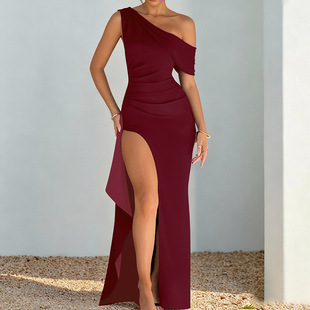 夏2026酒会年会高级新款修身长裙欧美吊带斜肩缩褶开叉A摆连衣裙