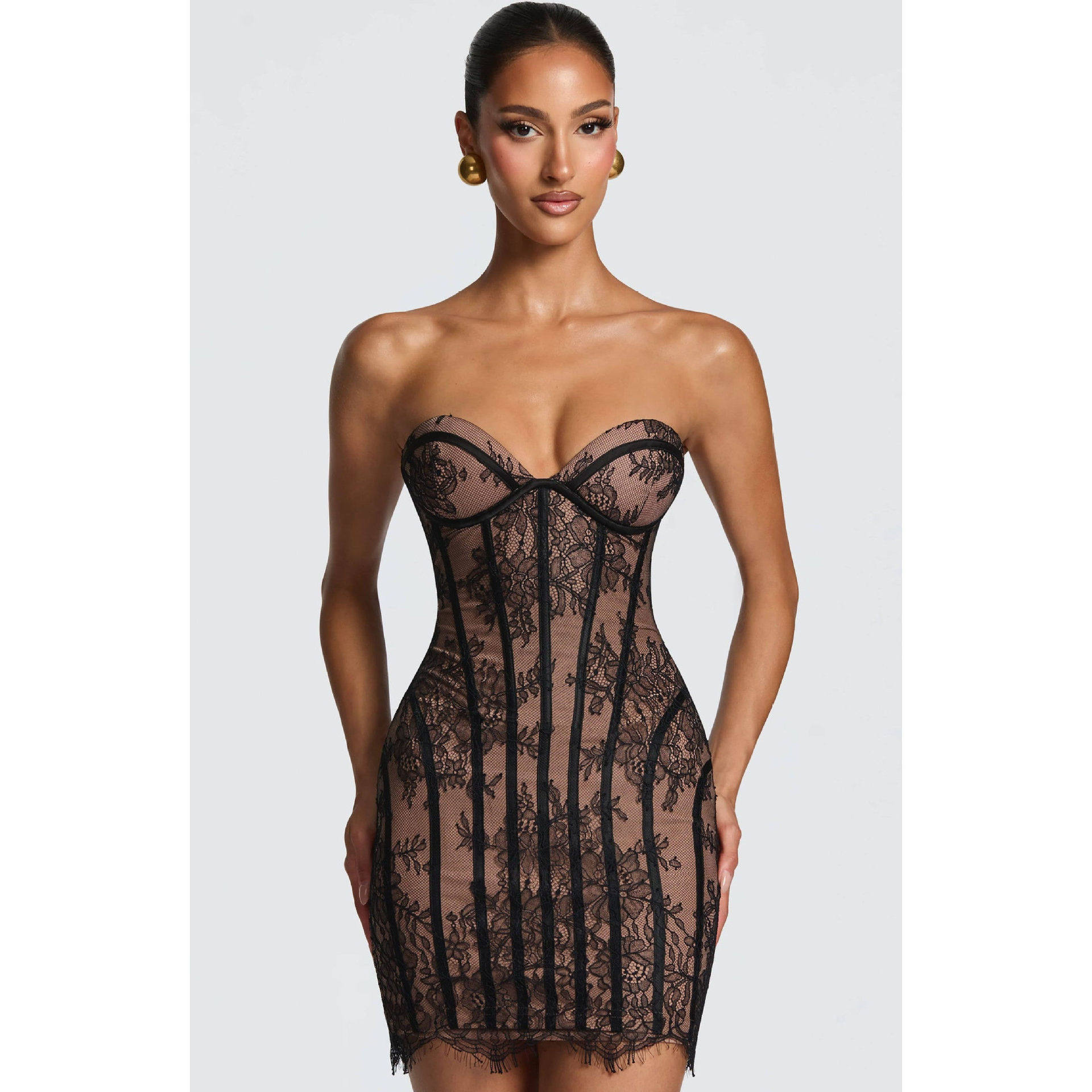 欧美2026新款蕾丝紧身抹胸连衣裙精致钩花修身短裙高腰显瘦A字裙