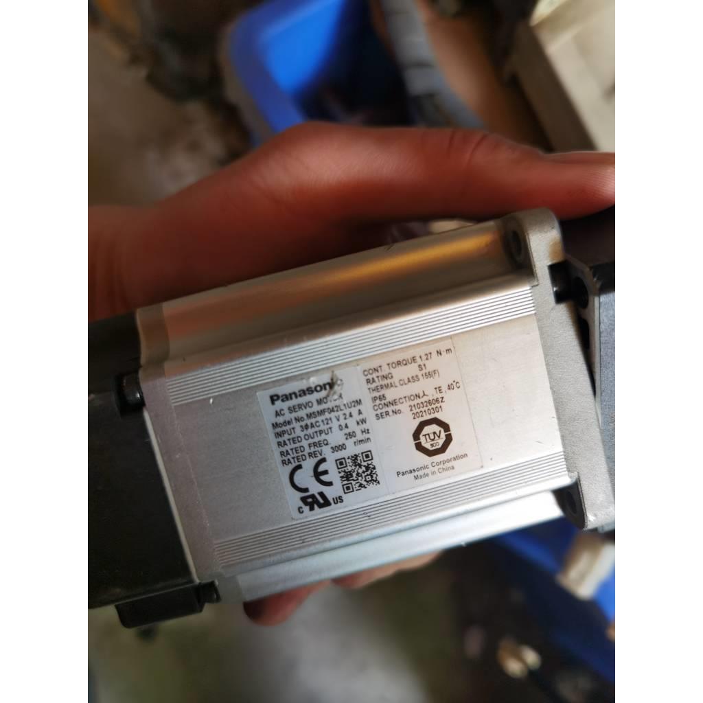 松下伺服电机MHMF042L1V2M MHMF042L1U2M MSMF042L1V2M 082议价